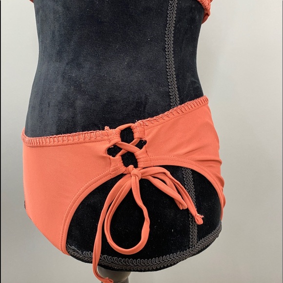 JCPenney Rust Crocheted Halter Bikini Size L - Picture 2 of 3